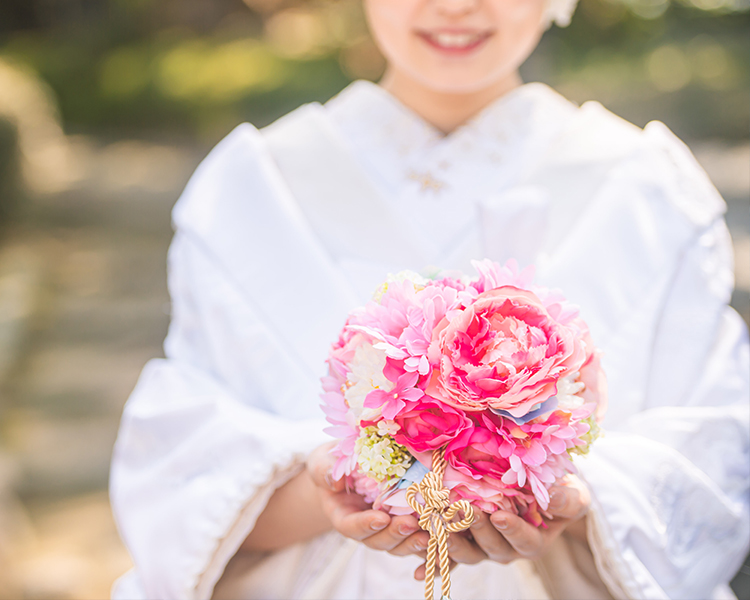 福岡 前撮り 和装のボールブーケ 熊本 福岡の結婚式前撮りは The Wedding Town ザ ウェディング タウン フォトウエディング専門店